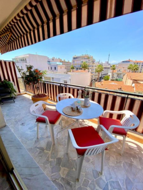 Antibes centre superbe 3 pces a deux pas des plages